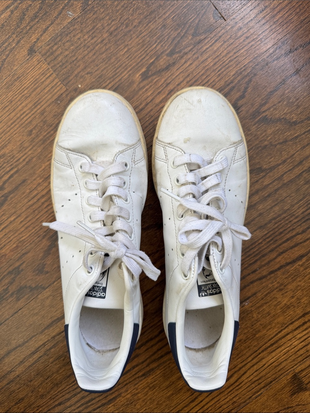 adidas White Leather stan smiths Sneakers with Navy Heel Tab size US 9